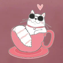 Hustá mačka v hrnčeku