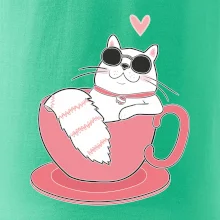 Hustá mačka v hrnčeku