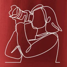 Fotografka stojaca jedným ťahom