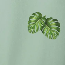 Monstera listy na prsu