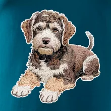 Lagotto romagnolo ležiaci vyšívaný na prsníku
