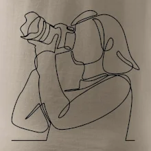 Fotografka stojaca jedným ťahom Fotografka stojaca jedným ťahom