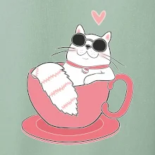 Hustá mačka v hrnčeku