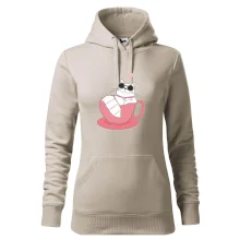 Hustá mačka v hrnčeku