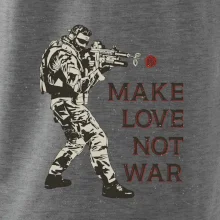 Ruže v zbrani, make love not war