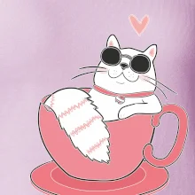 Hustá mačka v hrnčeku