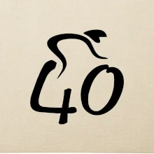 Cyklista oslavuje štyridsiatku (40)