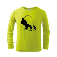 Rybár ťahajúce rybu