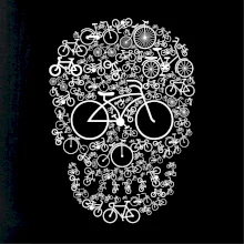 Cyklo lebka zložená z kolies Cyklo lebka zložená z kolies