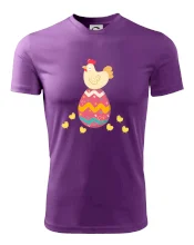 Sliepka sediaca na veľkonočnom vajci