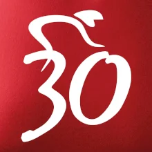 Cyklista oslavuje tridsiatku (30)