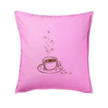 Hrnček plný čerstvej kávy