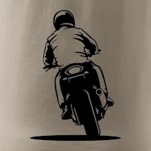 Motorkář na zádech - silnice