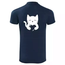 Mačka drží srdce Mačka drží srdce