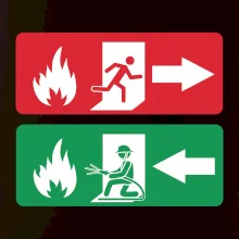 Lidé utíkají, hasiči přibíhají