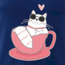 Hustá mačka v hrnčeku