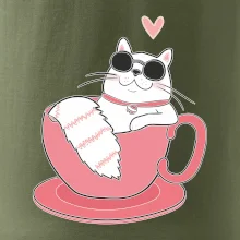 Hustá mačka v hrnčeku