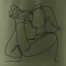 Fotografka stojaca jedným ťahom Fotografka stojaca jedným ťahom