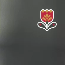 Folklór na prsníku tulipán