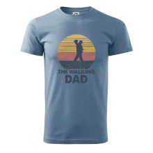 The walking dad - tata s dítětem na zádech