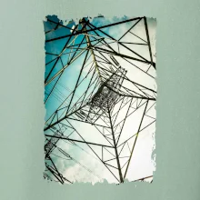 Farebné nebo - stožiare vysokého napätia