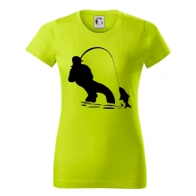 Rybár ťahajúce rybu