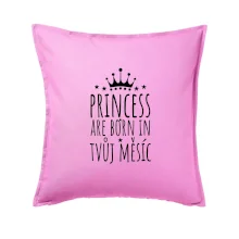 Princesses are born in (Vlastný nápis mesiac narodenia)