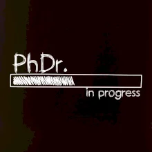 In progress titul PhDr. doktor / doktorka filozofie
