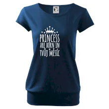 Princesses are born in (Vlastný nápis mesiac narodenia)