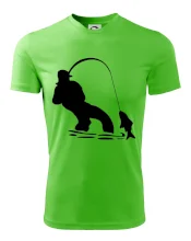 Rybár ťahajúce rybu