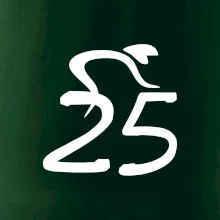 Cyklista oslavuje dvadsaťpäťku (25)