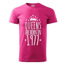 Queens are born in 1977 Queens are born in 1977