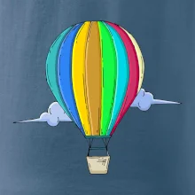 Teplovzdušný balón v oblakoch