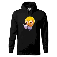 Žiarovka premýšľa nad knihou