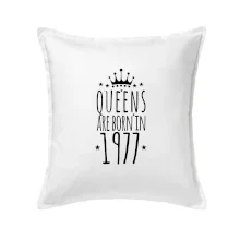 Queens are born in 1978