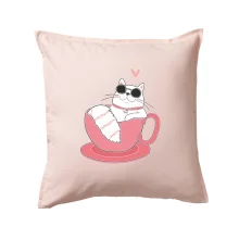 Hustá mačka v hrnčeku