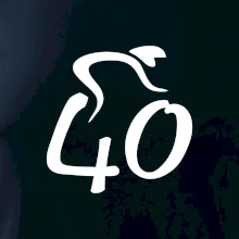 Cyklista oslavuje štyridsiatku (40)