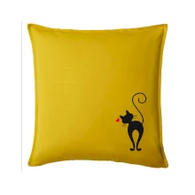 Zamilovaná mačka zozadu