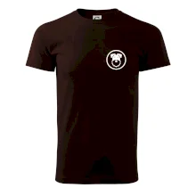 Bradáč v koliesku na prsníku