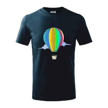 Teplovzdušný balón v oblakoch