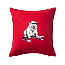 Čiernobiely buldog na skateboarde