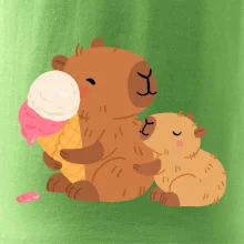 Kapybara so zmrzlinou