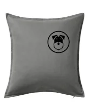 Bradáč v koliesku na prsníku