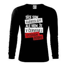 Síce som farboslepý, ale viem, že v červenej vyzerám dobre