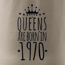 Queens are born in 1970