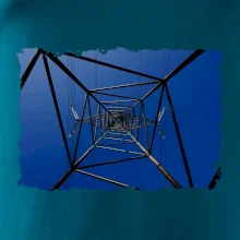 Stožiar vysokého napätia zospodu