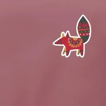 Folklór na prsníku líška