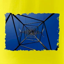 Stožiar vysokého napätia zospodu