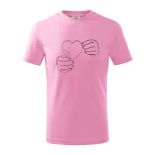 Ruka držiaca srdce jedným ťahom