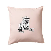 Čiernobiely buldog na skateboarde